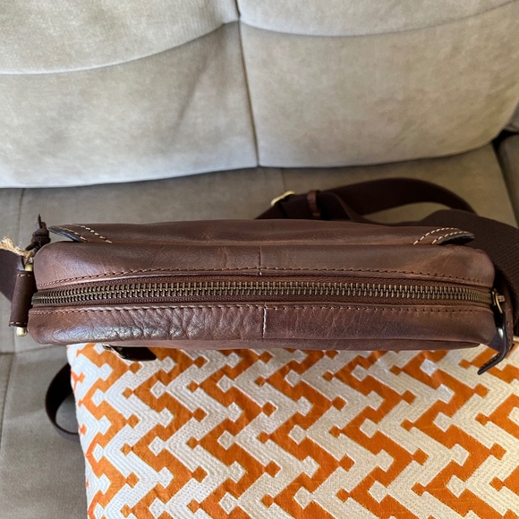 Leather Crossbody Bag with Lockable Front Flap - Picture 4 of 10